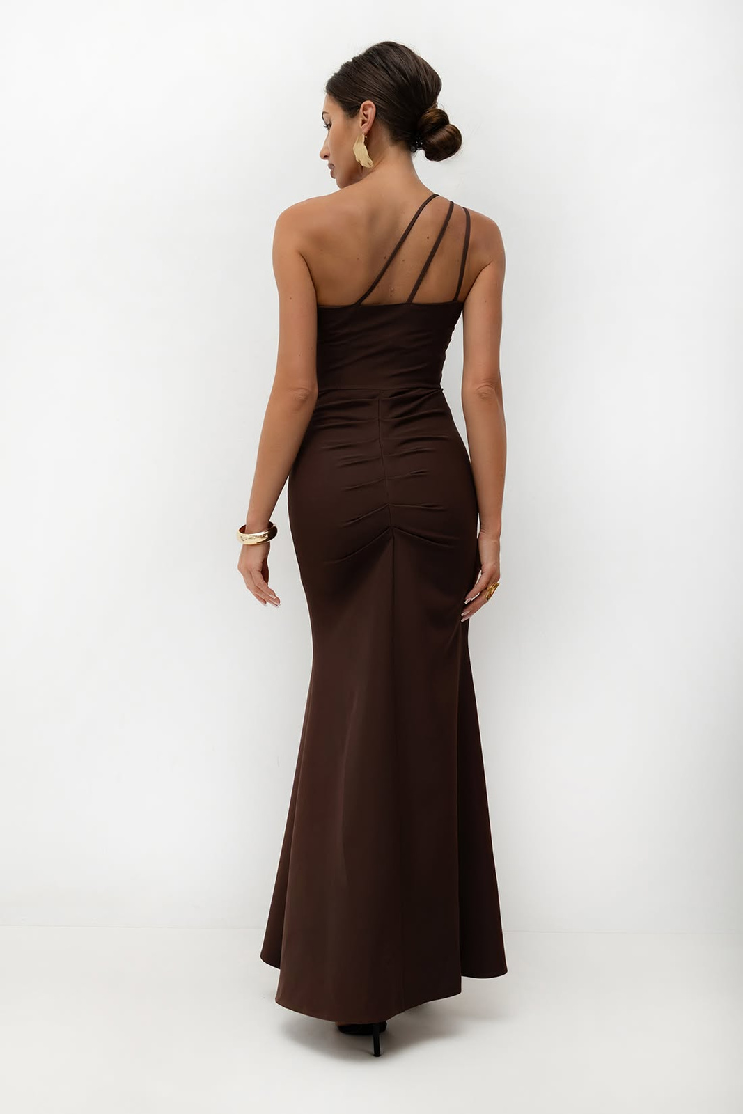 Elegancka dopasowana sukienka maxi JENNY czekoladowy